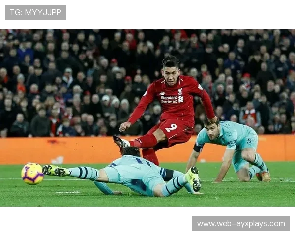 利物浦连续冲击禁区，防线开始松动