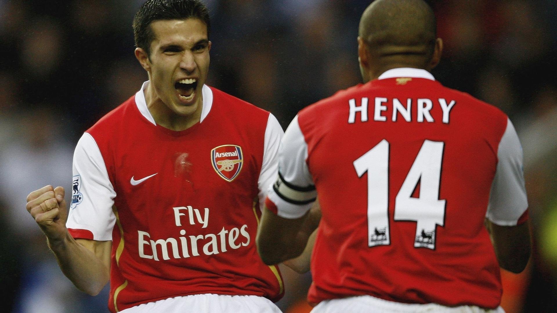 爱游戏官方-英超冲刺激烈：胜负悬念再次升温！，英超 whu